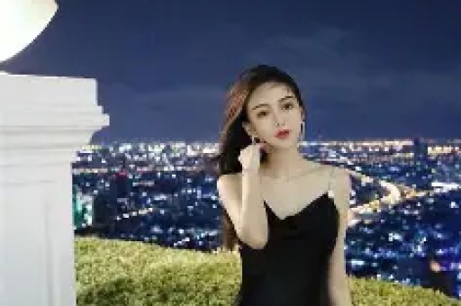 陪睡陪玩已过时！又一女星自曝潜规则当众被强吻、伸手进裤子