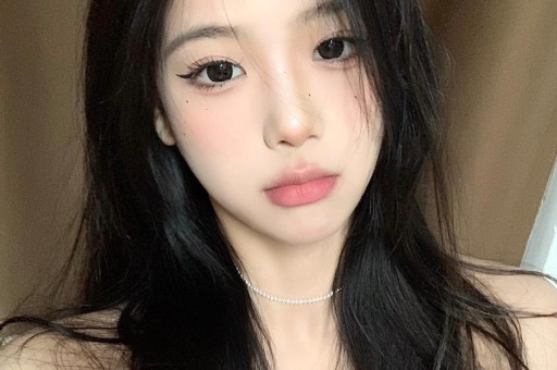 易易紫曝明星翻红后会耍大牌：红了之后就会耍大牌身边有很多